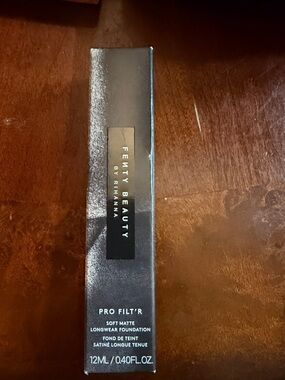 Fenty Beauty Pro Filt'r Soft Matte Foundation - shade 450